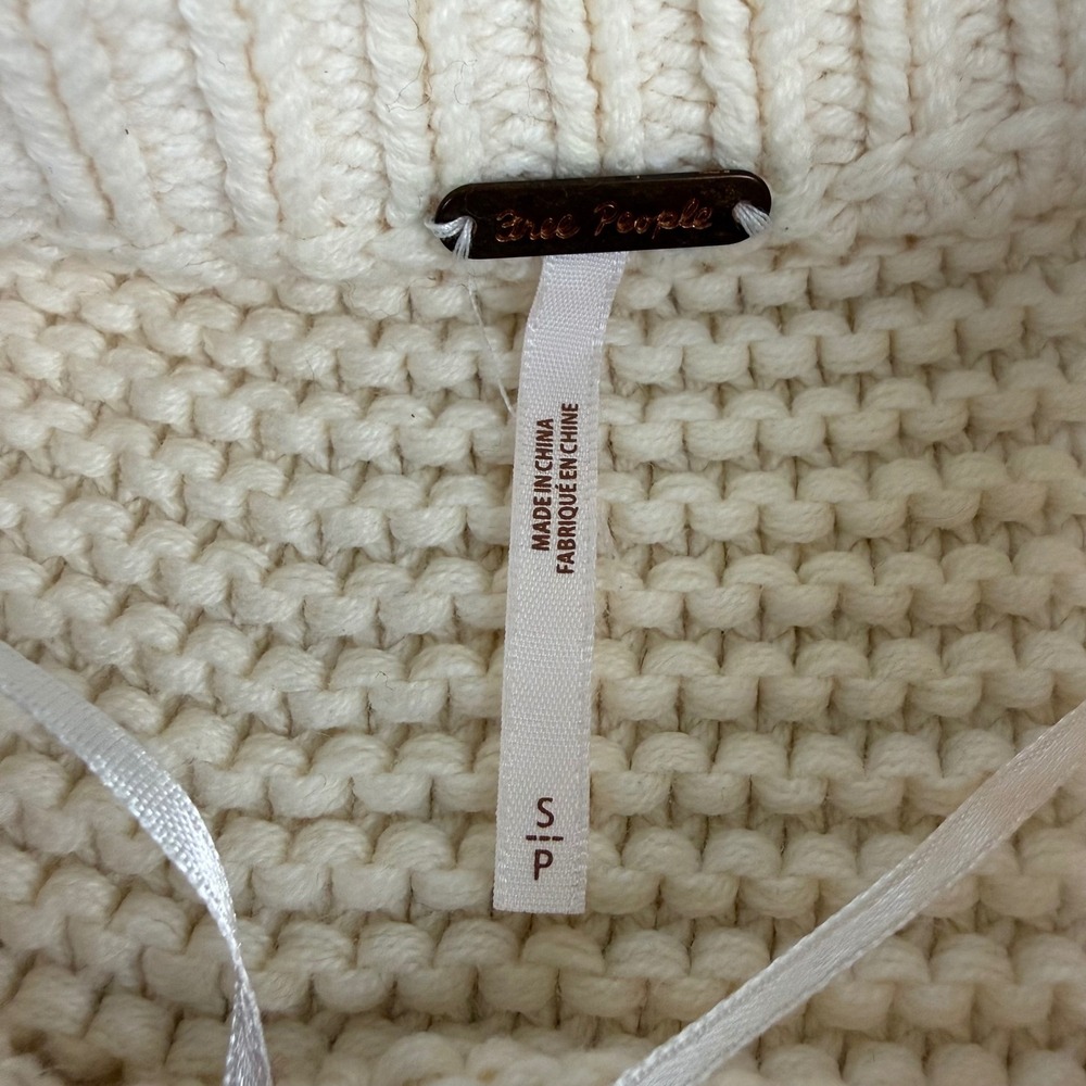 Free People Cream Dream Cable Knit Sweater Crew Neck Long Sleeve Cozy Size Small - Picture 6 of 9